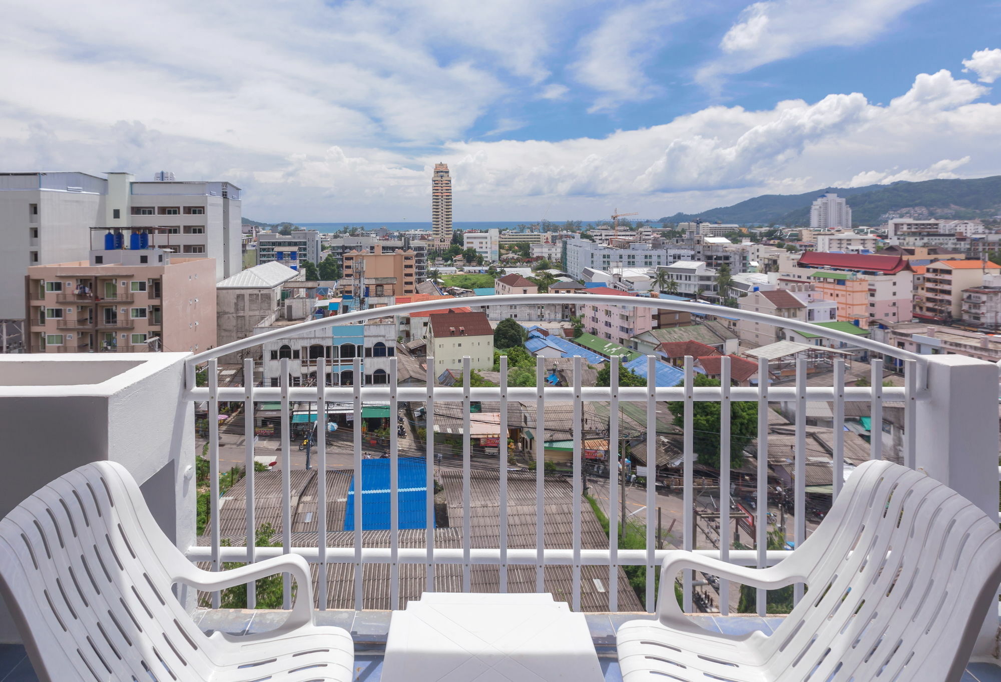 Patong 7Days Premium Hotel Phuket Extérieur photo