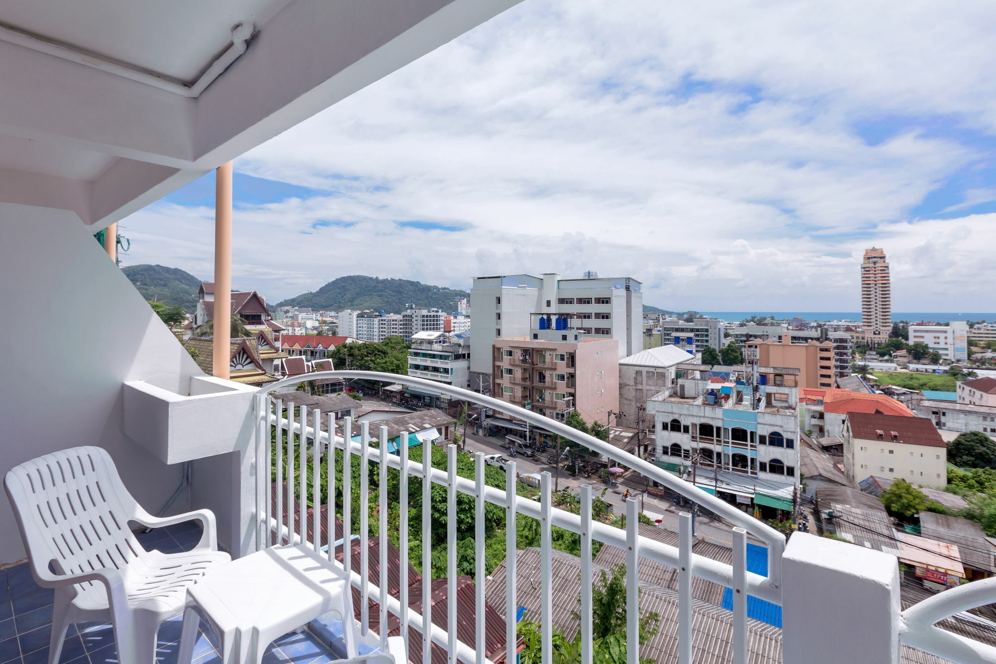 Patong 7Days Premium Hotel Phuket Extérieur photo