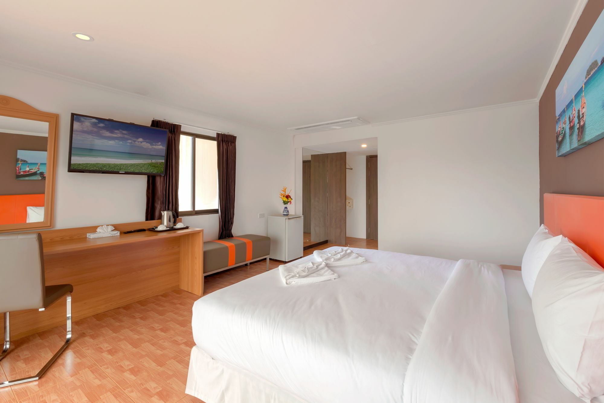Patong 7Days Premium Hotel Phuket Extérieur photo