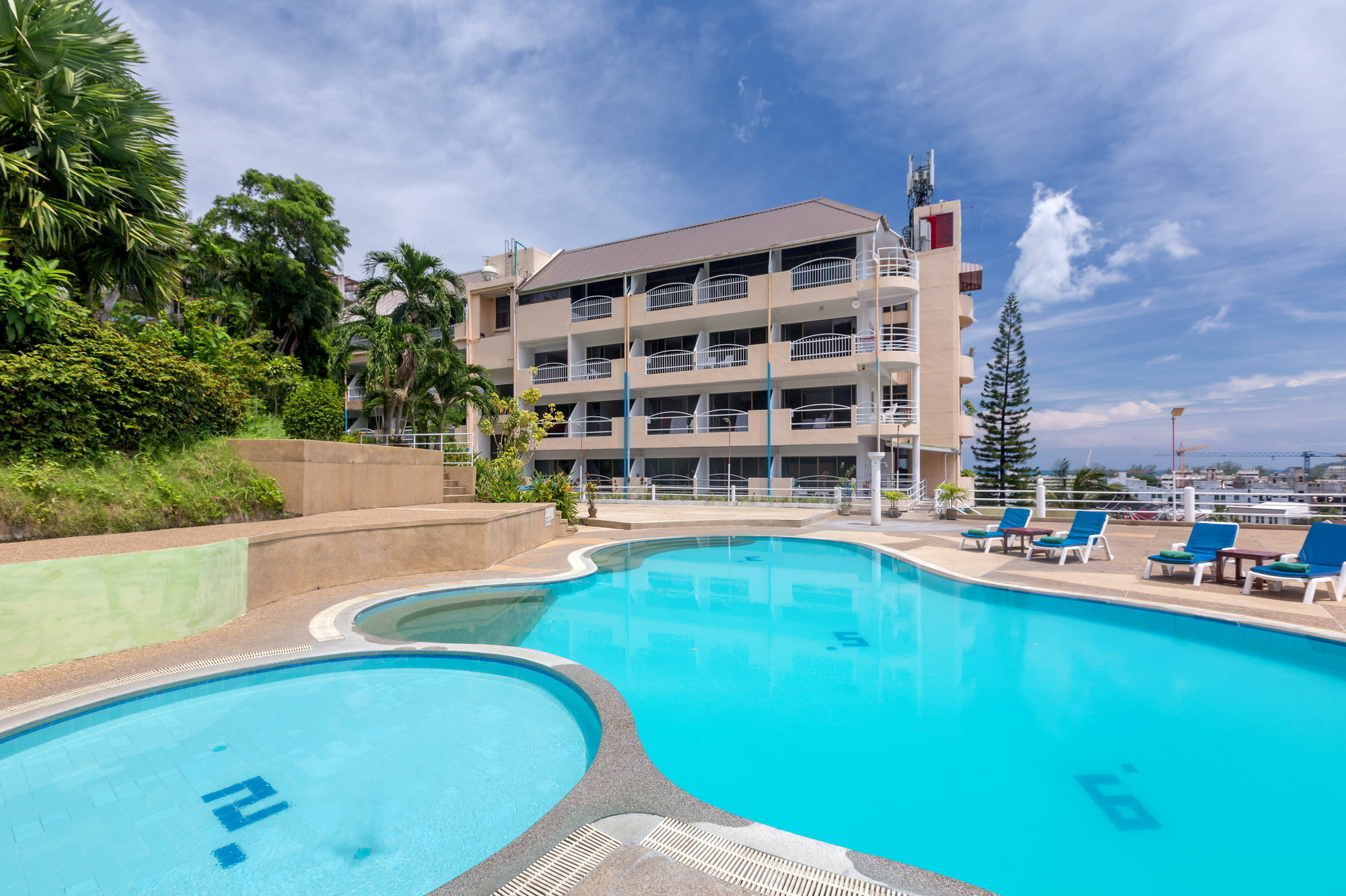 Patong 7Days Premium Hotel Phuket Extérieur photo