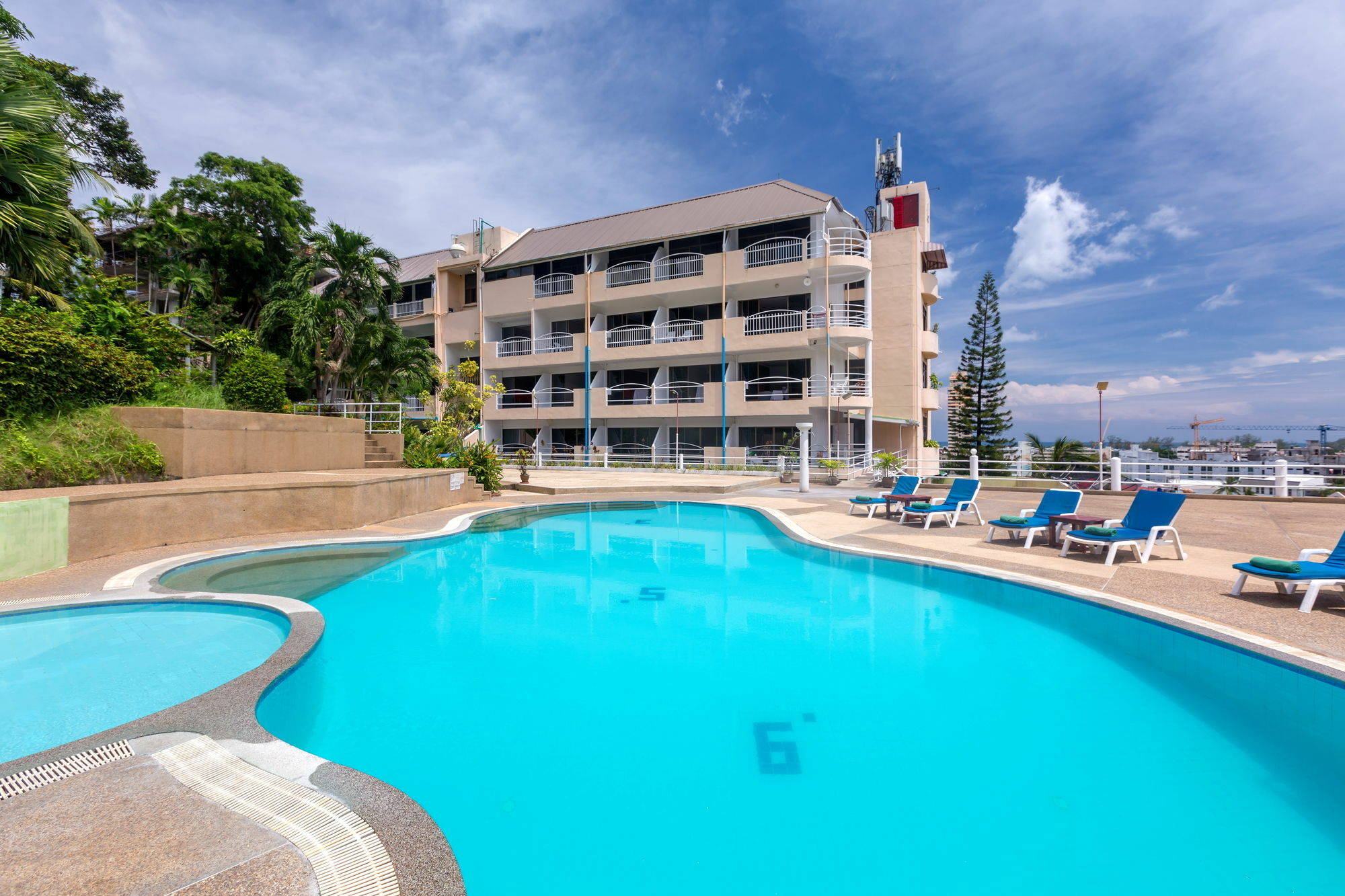 Patong 7Days Premium Hotel Phuket Extérieur photo